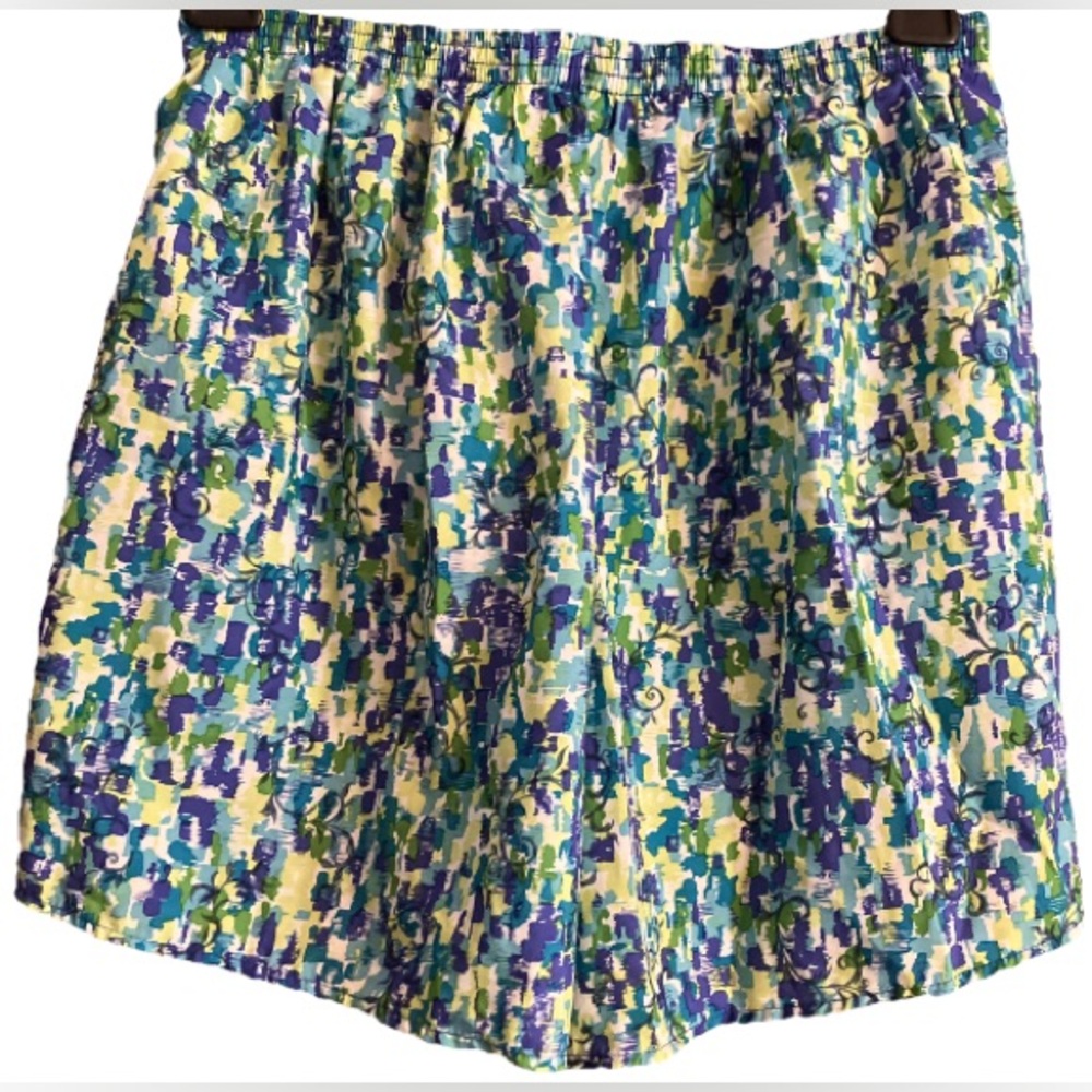 moving comfort shorts womens size M multicolor swimwear lined inside pocket